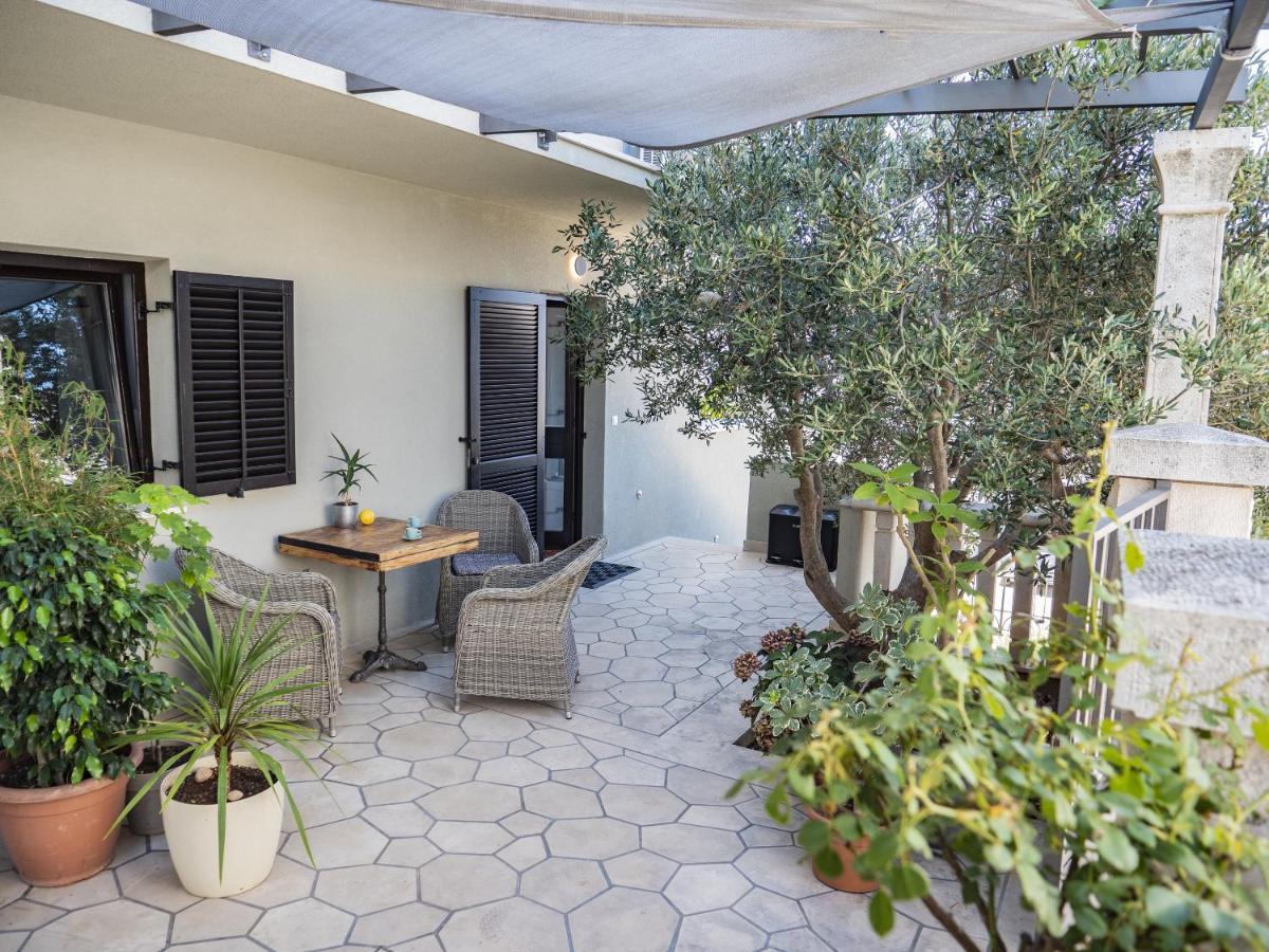 Apartament Vale 2 *